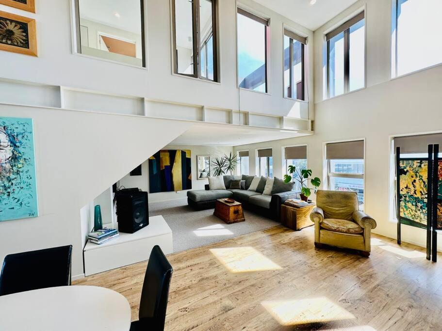 Stunning New York Loft Gallery Крайстчърч Екстериор снимка