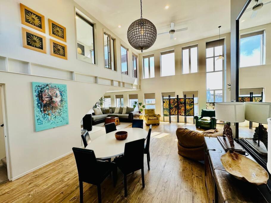 Stunning New York Loft Gallery Крайстчърч Екстериор снимка