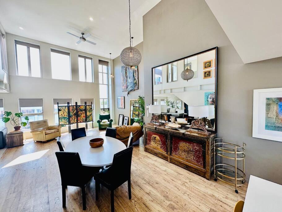 Stunning New York Loft Gallery Крайстчърч Екстериор снимка